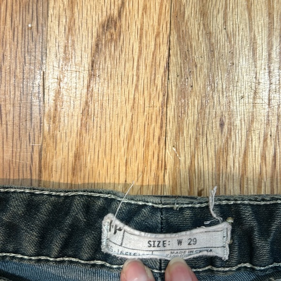 Free people super soft and comfy green wash jeans - Picture 5 of 10